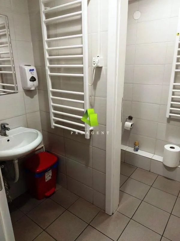 Rent, office space, 530m², Medijana, Niš