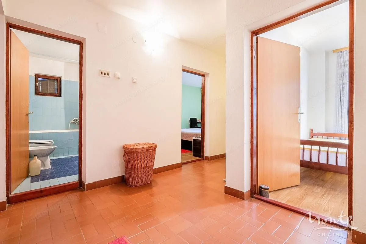 Prodaja, kuća, 250m², Dobrota, Kotor
