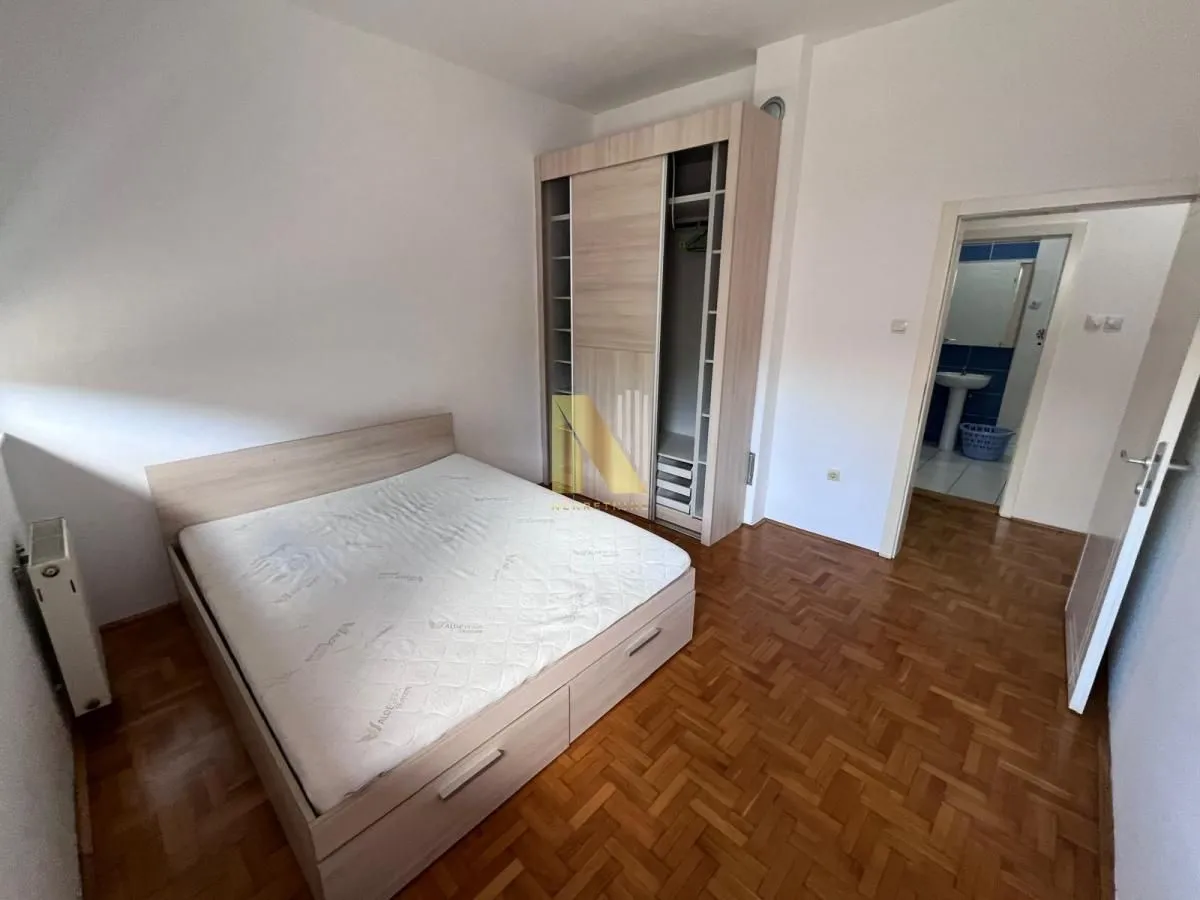 Prodaja, trosoban stan, 68m², Centar, Novi Sad
