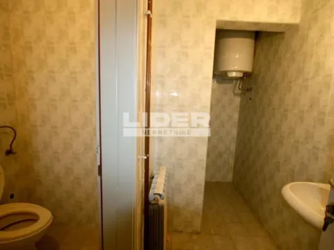 Izdavanje, poslovni prostor, 140m², Kaludjerica, Grocka - image 7