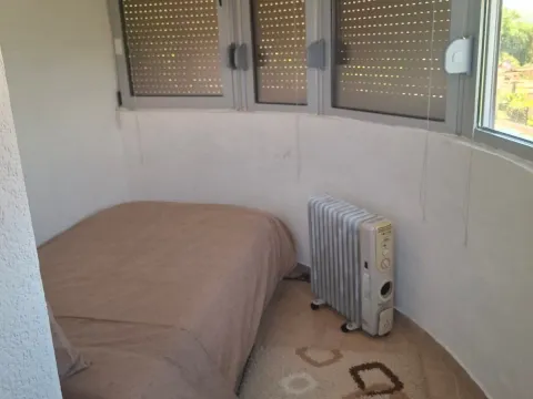 Izdavanje, jednosoban stan, 33m², Škaljari, Kotor - image 1