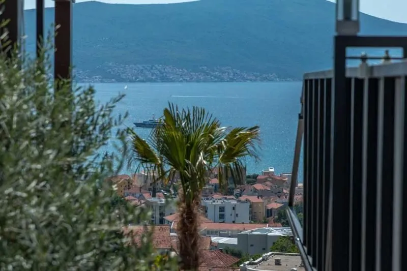 Prodaja, kuća, 452m², Marići, Tivat