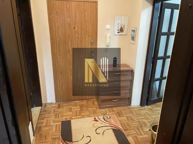 Izdavanje, jednosoban stan, 41m², Adamovićevo Naselje, Novi Sad Sve Podlokacije