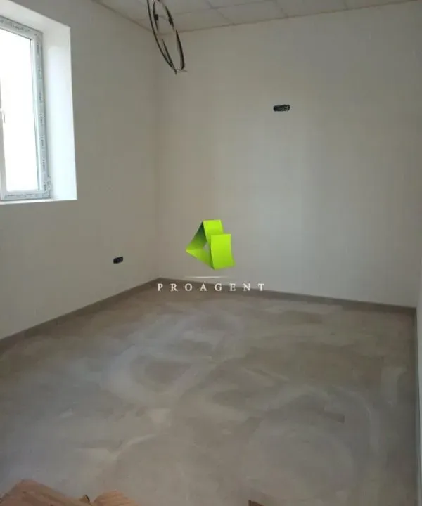 Rent, office space, 326m², Medijana, Niš