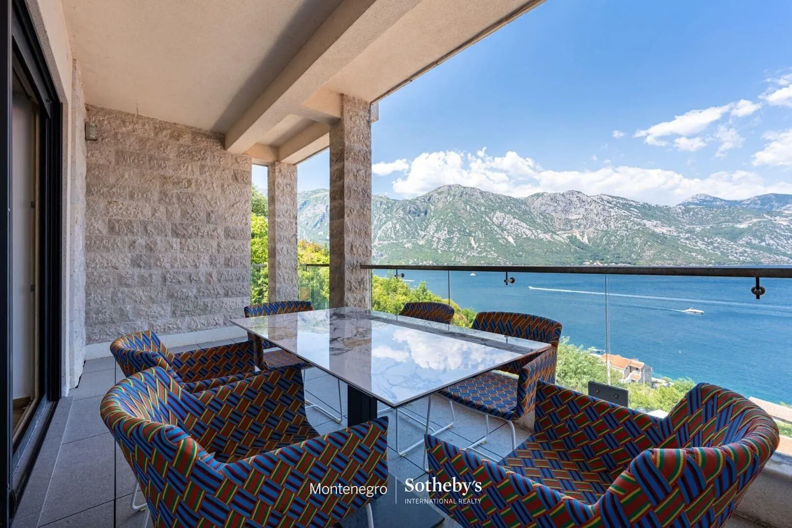 Prodaja, dvosoban stan, 146m², Kostanjica, Kotor