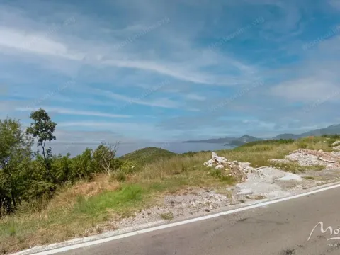 Zemljište in Reževići