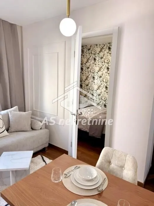 Izdavanje, stan, 33m², Lekino Brdo, Voždovac Sve Podlokacije