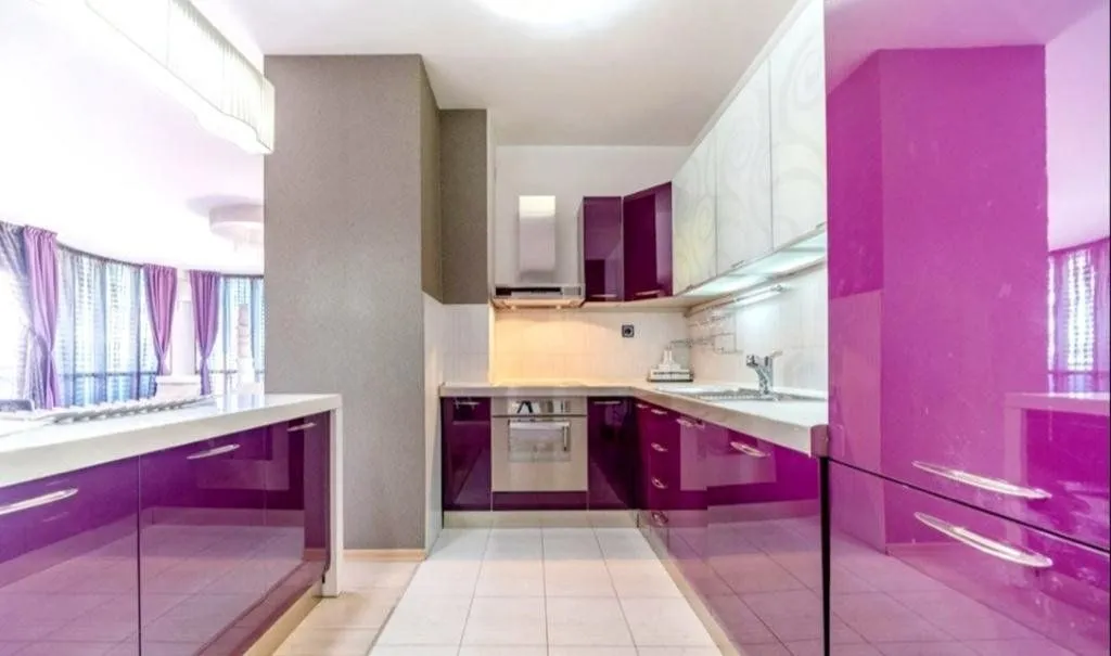 Izdavanje, trosoban stan, 140m², Preko Morače, Podgorica