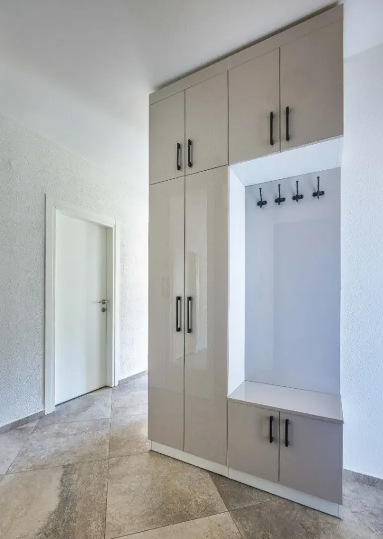 Prodaja, dvosoban stan, 55m², Centar, Tivat