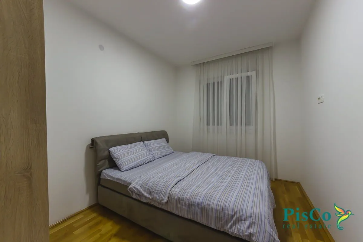 Izdavanje, dvosoban stan, 63m², Blok 9, Podgorica