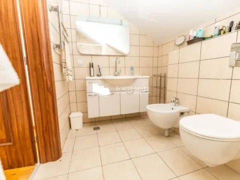 Prodaja, kuća, 201m², Topla, Herceg Novi - image 12