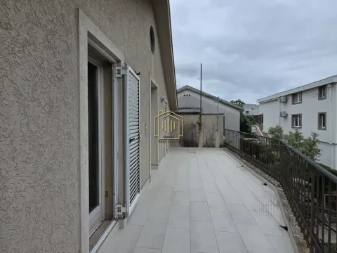 Izdavanje, jednosoban stan, 32m², Zagorič, Podgorica - image 6