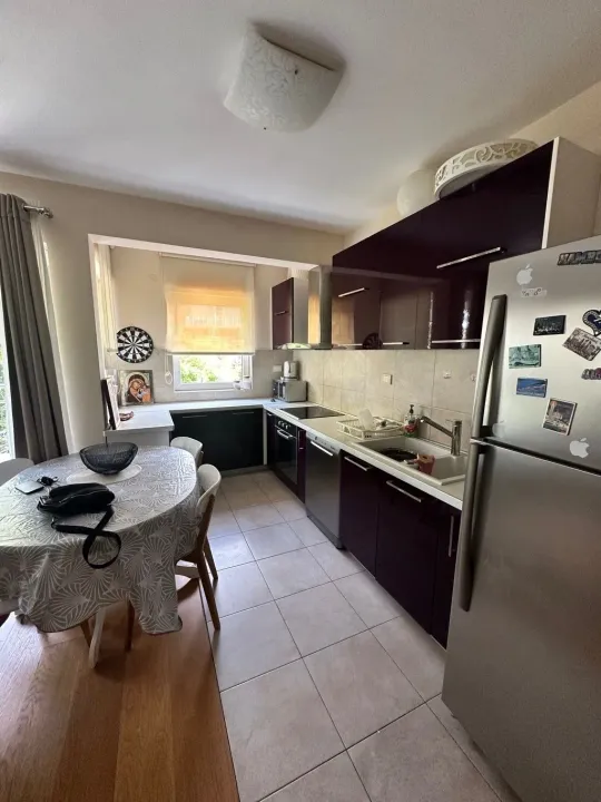 Izdavanje, dvosoban stan, 62m², Kava, Tivat