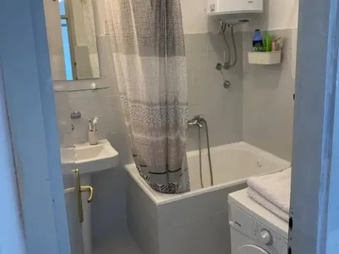 Izdavanje, dvosoban stan, 65m², Preko Morače, Podgorica - image 9