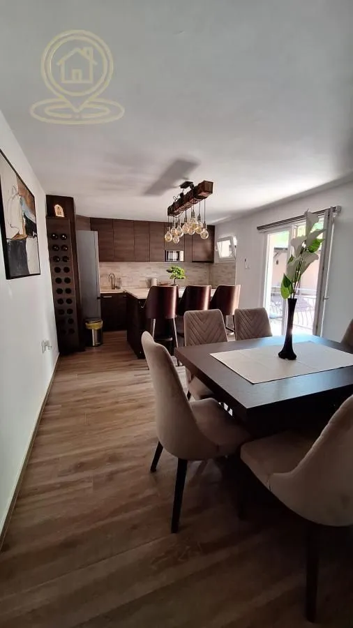 Rent, office space, 320m², Medijana, Niš