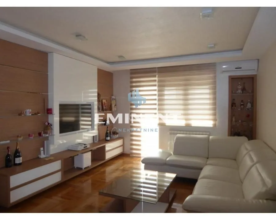 Izdavanje, trosoban stan, 70m², Uciteljsko Naselje, Zvezdara Sve Podlokacije