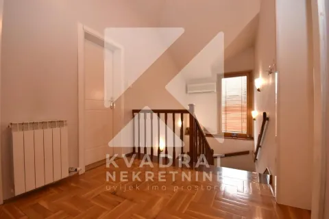 Rent, house, 300m², Ibričevina, Podgorica - image 16