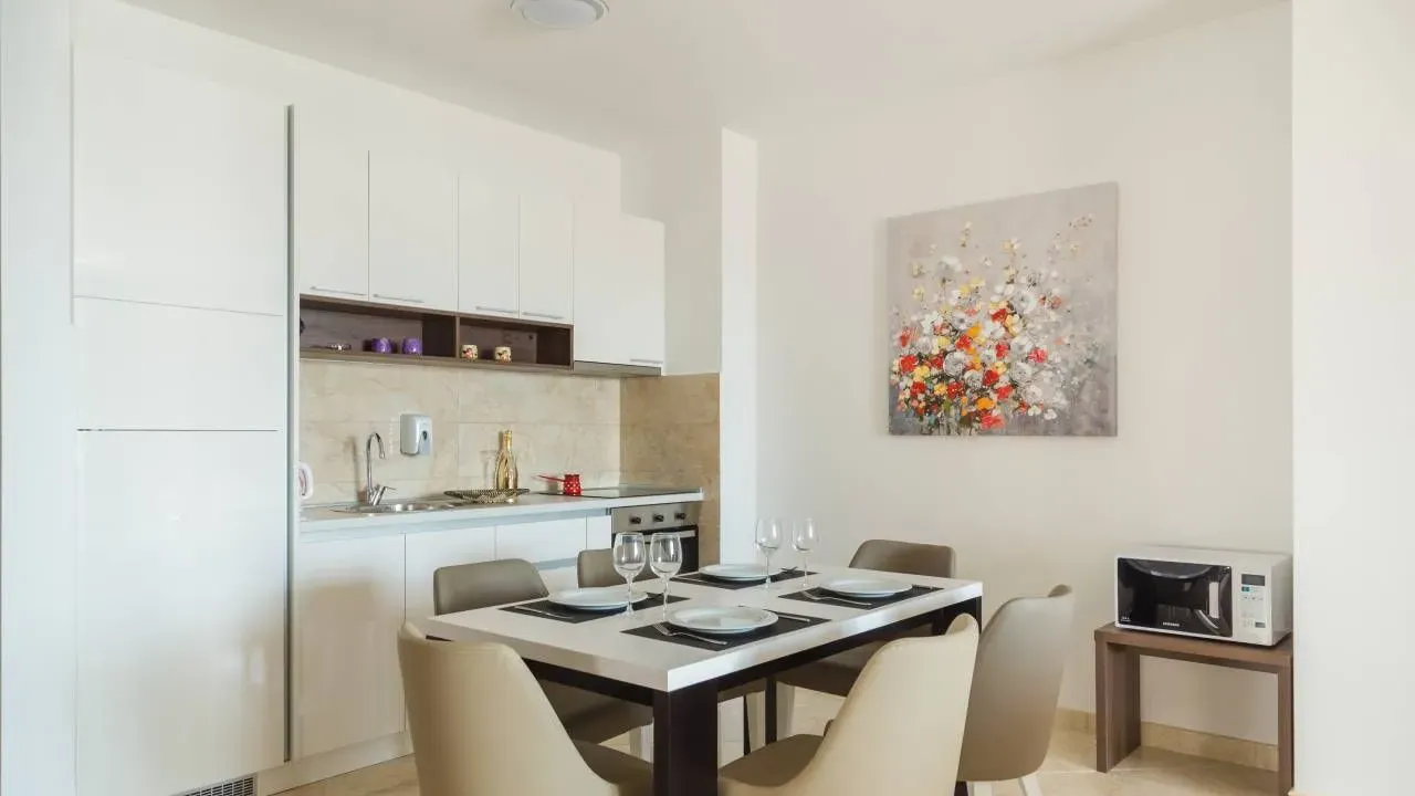 Sale, three bedroom apartment, 107m², Bečići, Budva