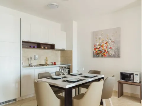 Sale, three bedroom apartment, 107m², Bečići, Budva - image 1