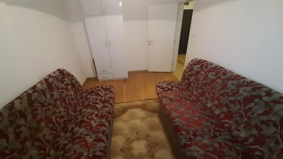 Izdavanje, dvosoban stan, 48m², Nova Detelinara, Novi Sad Sve Podlokacije