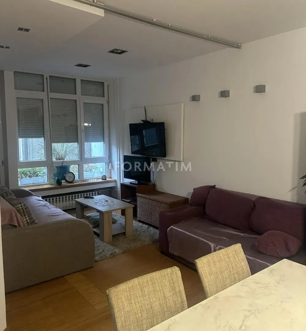 Izdavanje, jednosoban stan, 42m², Banjica, Voždovac Sve Podlokacije