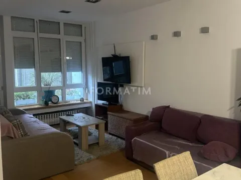 Izdavanje, jednosoban stan, 42m², Banjica, Voždovac Sve Podlokacije