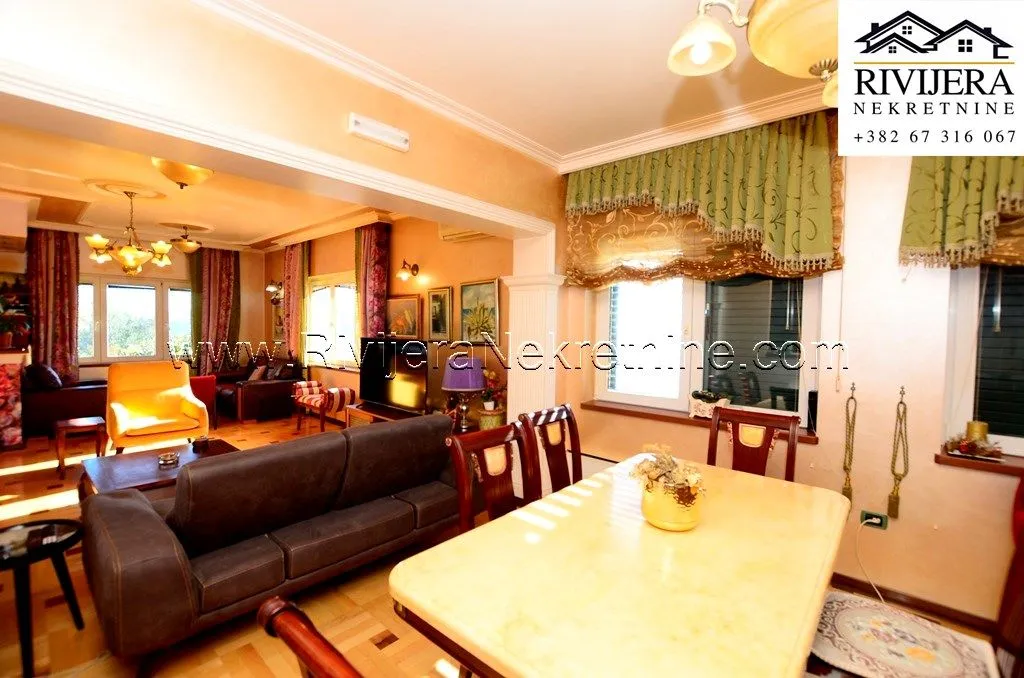 Prodaja, kuća, 296m², Centar, Herceg Novi