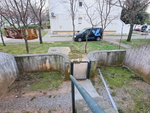 Prodaja, jednosoban stan, 44m², Stari Aerodrom, Podgorica - image 9