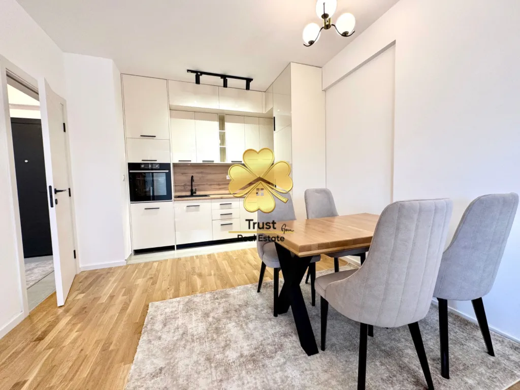 Izdavanje, dvosoban stan, 70m², Stari Aerodrom, Podgorica