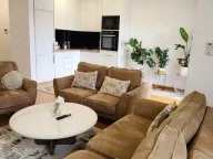 Prodaja, četvorosoban stan, 160m², Stari Aerodrom, Podgorica - image 6