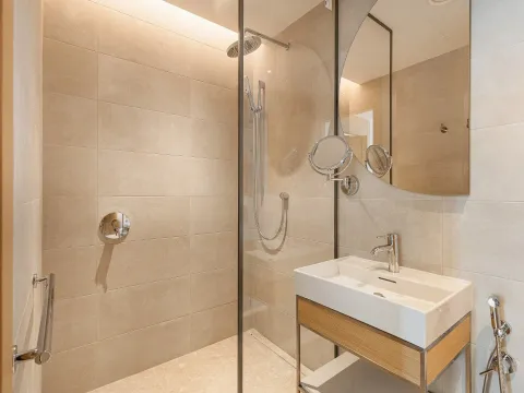 Prodaja, dvosoban stan, 81m², Porto Montenegro, Tivat - image 10