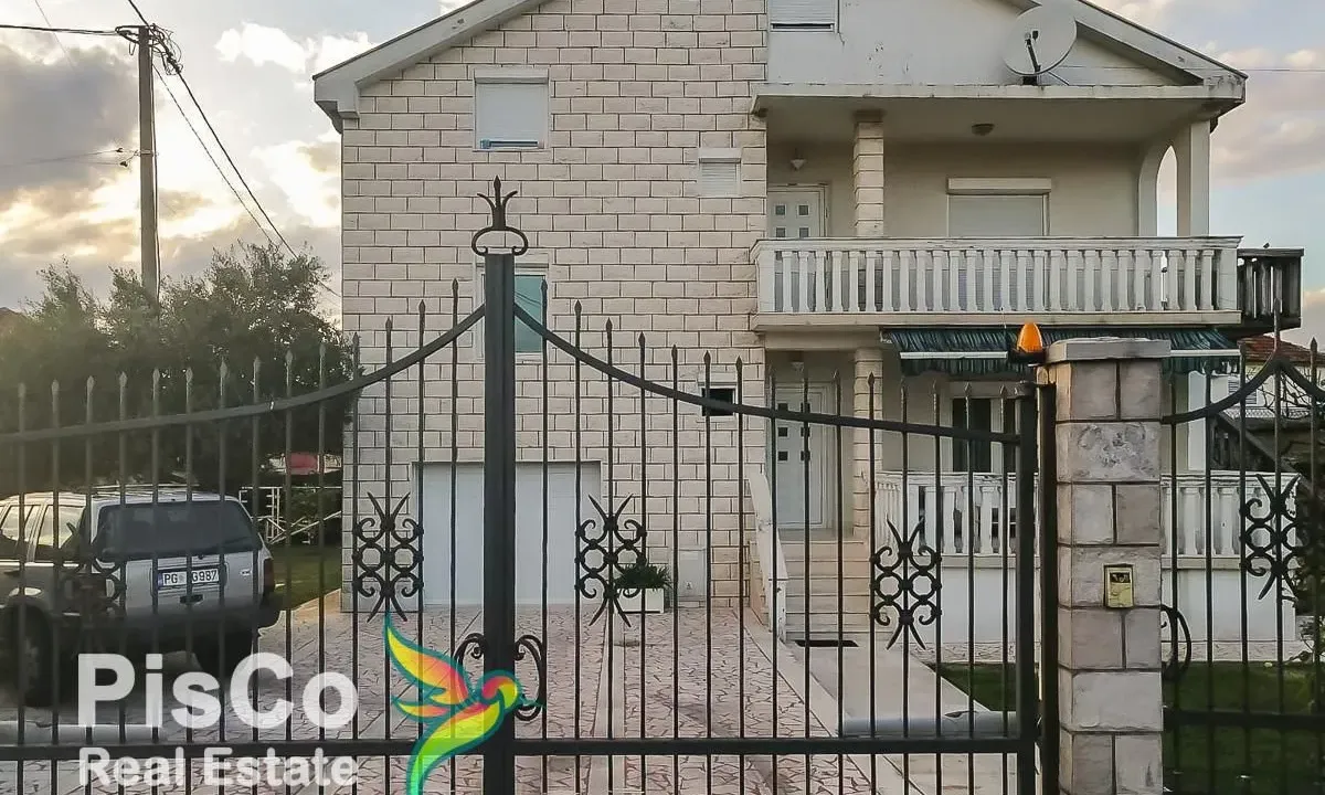 Sale, house, 260m², Masline, Podgorica