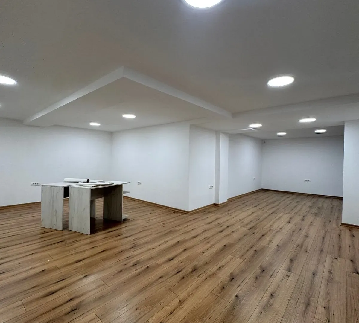 Rent, four bedroom apartment, 200m², Bečići, Budva