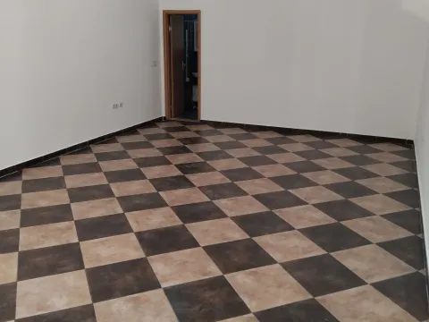 Rent, office space, 40m², Seljanovo, Tivat - image 2