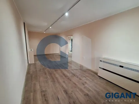 Prodaja, poslovni prostor, 91m², Čukarica, Beograd