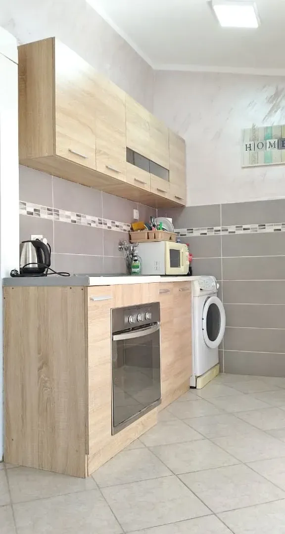 Rent, studio apartment, 40m², Stari Aerodrom, Podgorica