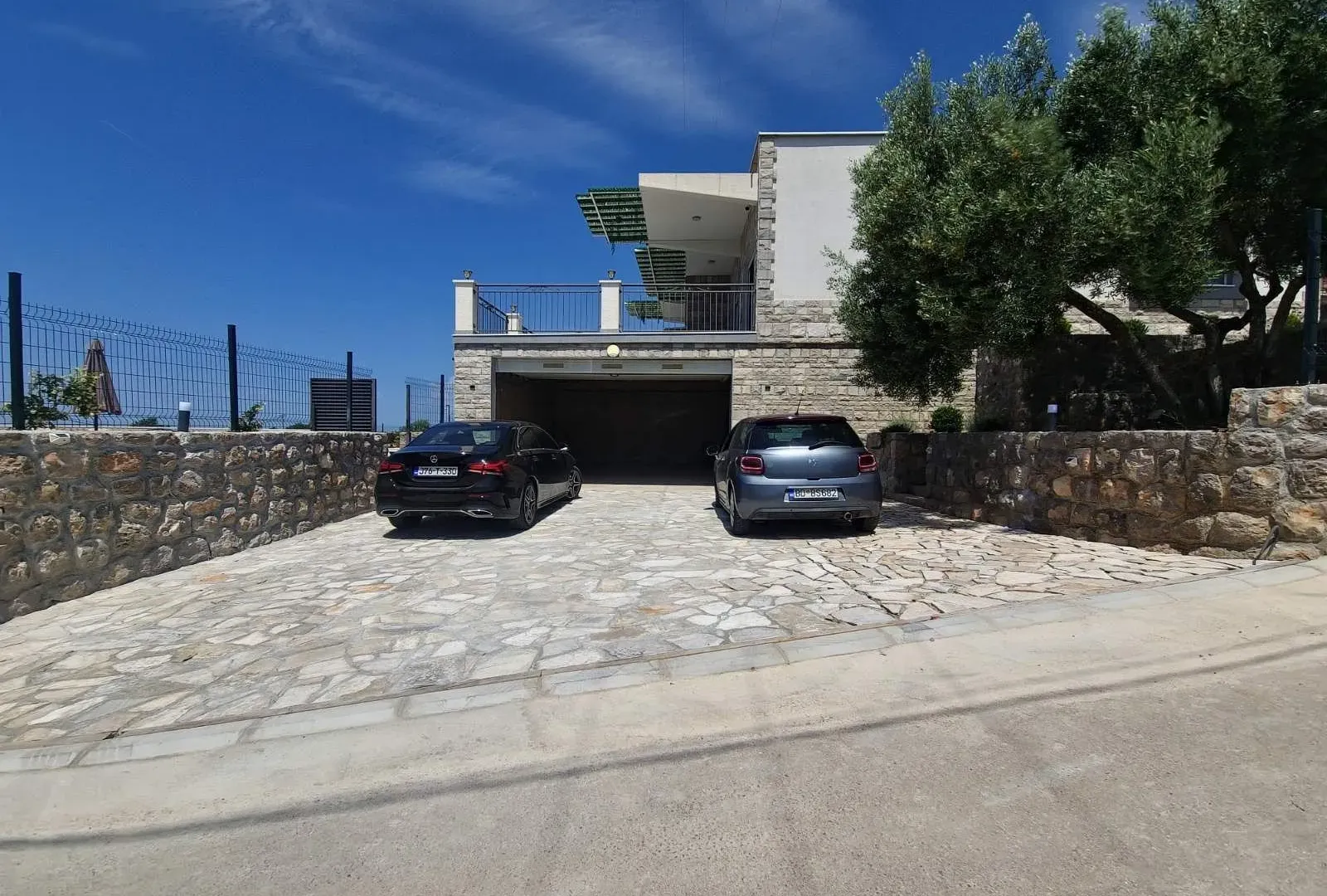Izdavanje, kuća, 110m², Krimovica, Kotor