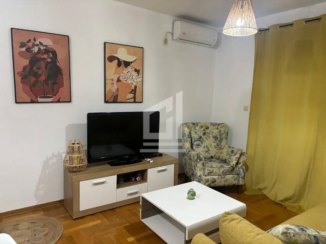 Izdavanje, jednosoban stan, 44m², Stari Aerodrom, Podgorica