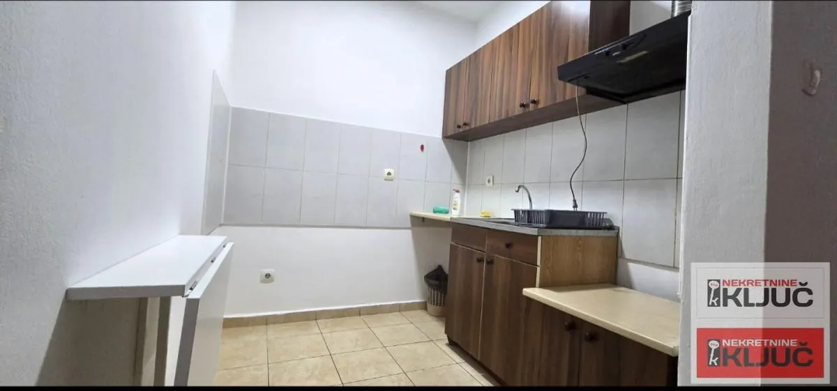 Izdavanje, jednosoban stan, 38m², Nova Detelinara, Novi Sad Sve Podlokacije