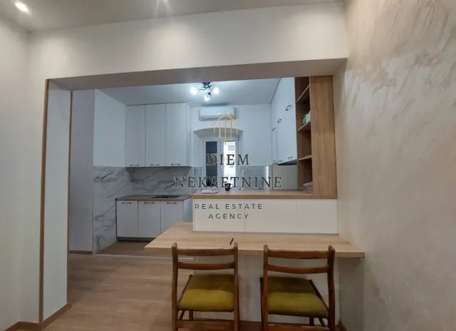 Rent, one bedroom apartment, 40m², Stari Grad Kotor, Kotor