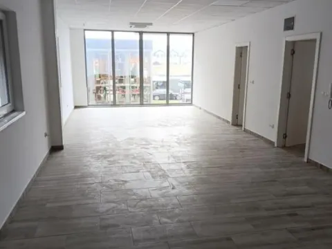 Rent, office space, 205m², Krnjaca, Palilula Sve Podlokacije