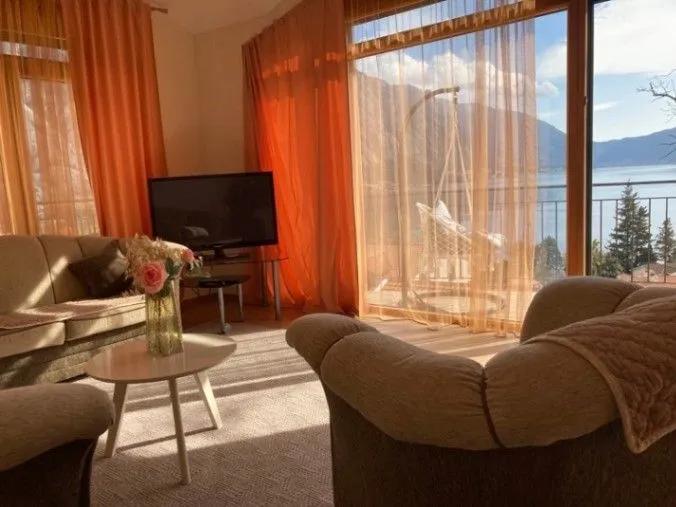 Prodaja, dvosoban stan, 78m², Donji Orahovac, Kotor