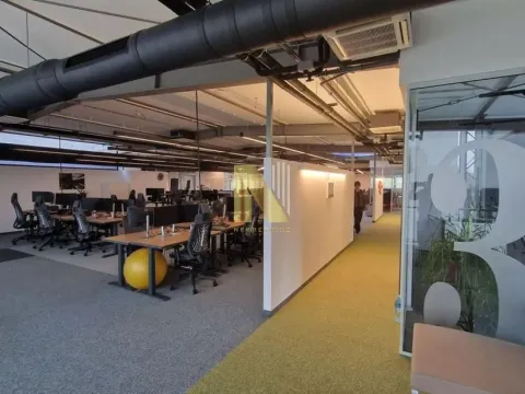 Izdavanje, poslovni prostor, 1050m², Novo naselje, Novi Sad - image 2