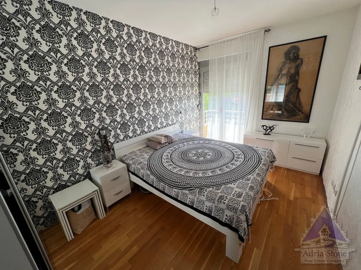 Sale, three bedroom apartment, 95m², Lazi, Budva