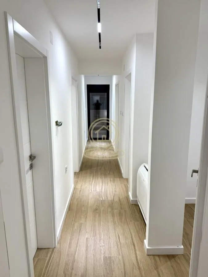 Sale, three bedroom apartment, 64m², Medijana, Niš