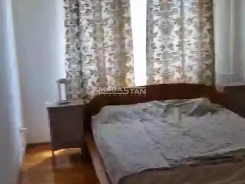 Izdavanje, trosoban stan, 83m², Južni Bulevar, Vračar Sve Podlokacije - image 4