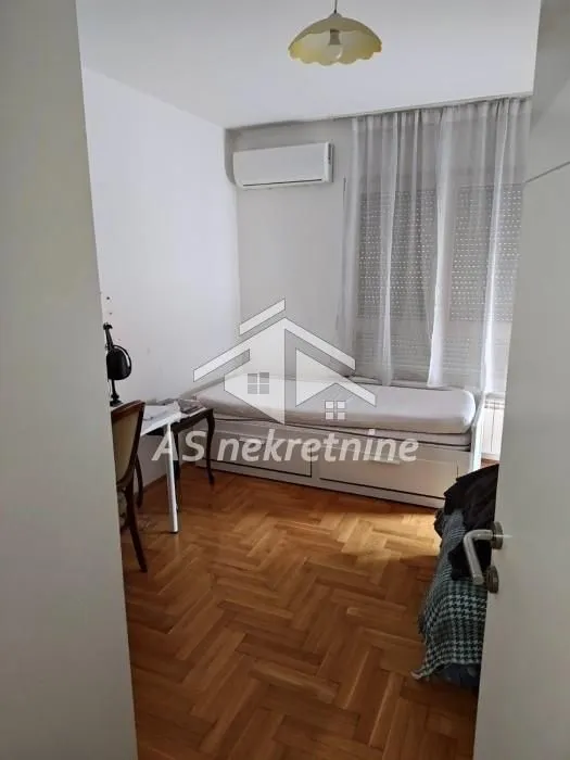 Rent, two bedroom apartment, 52m², Đeram Pijaca, Beograd