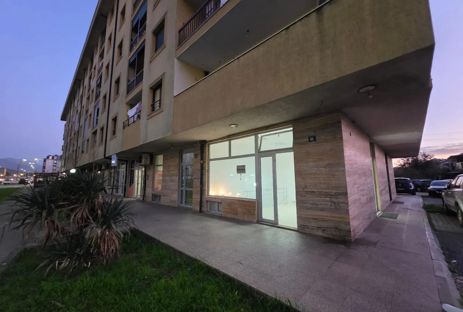 Sale, office space, 82m², Podgorica, Crna Gora