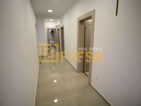 Izdavanje, trosoban stan, 130m², Vranići, Podgorica - image 5