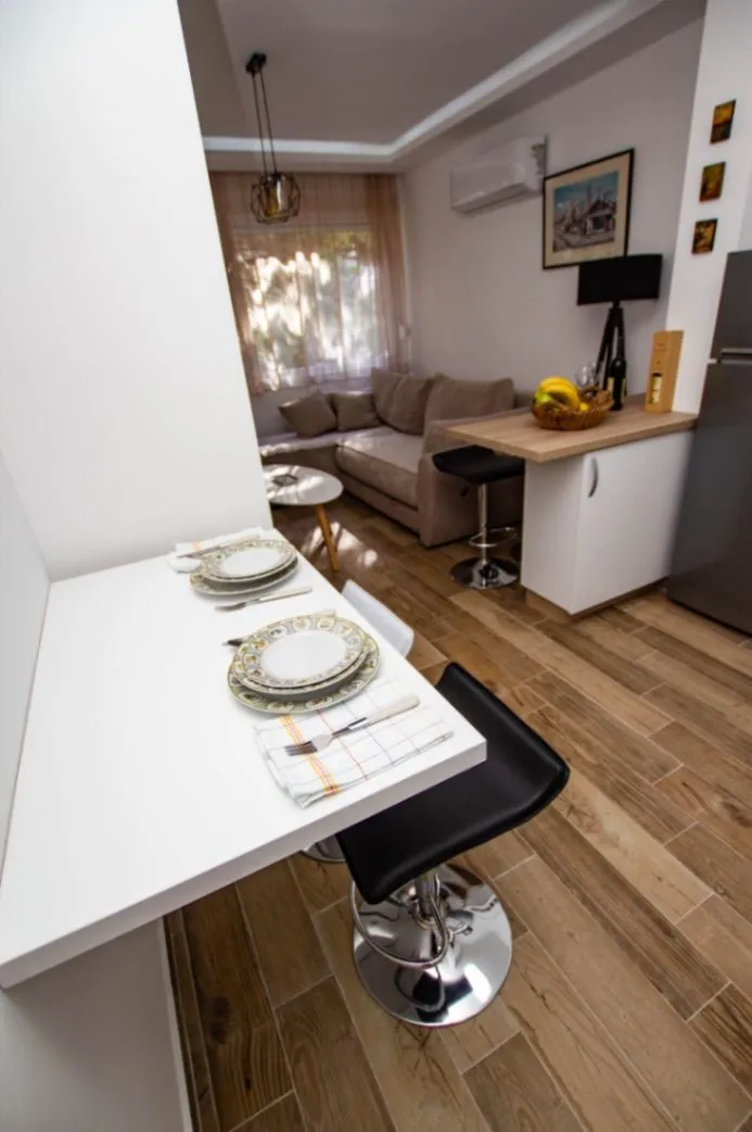 Stan-na-dan, jednosoban stan, 50m², Centar, Bar